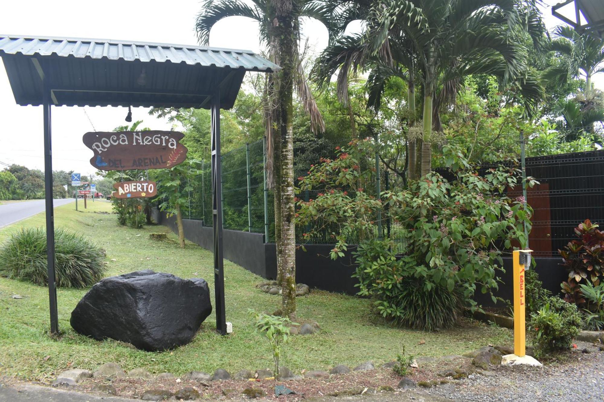 Hotel Roca Negra Del Arenal La Fortuna Екстериор снимка