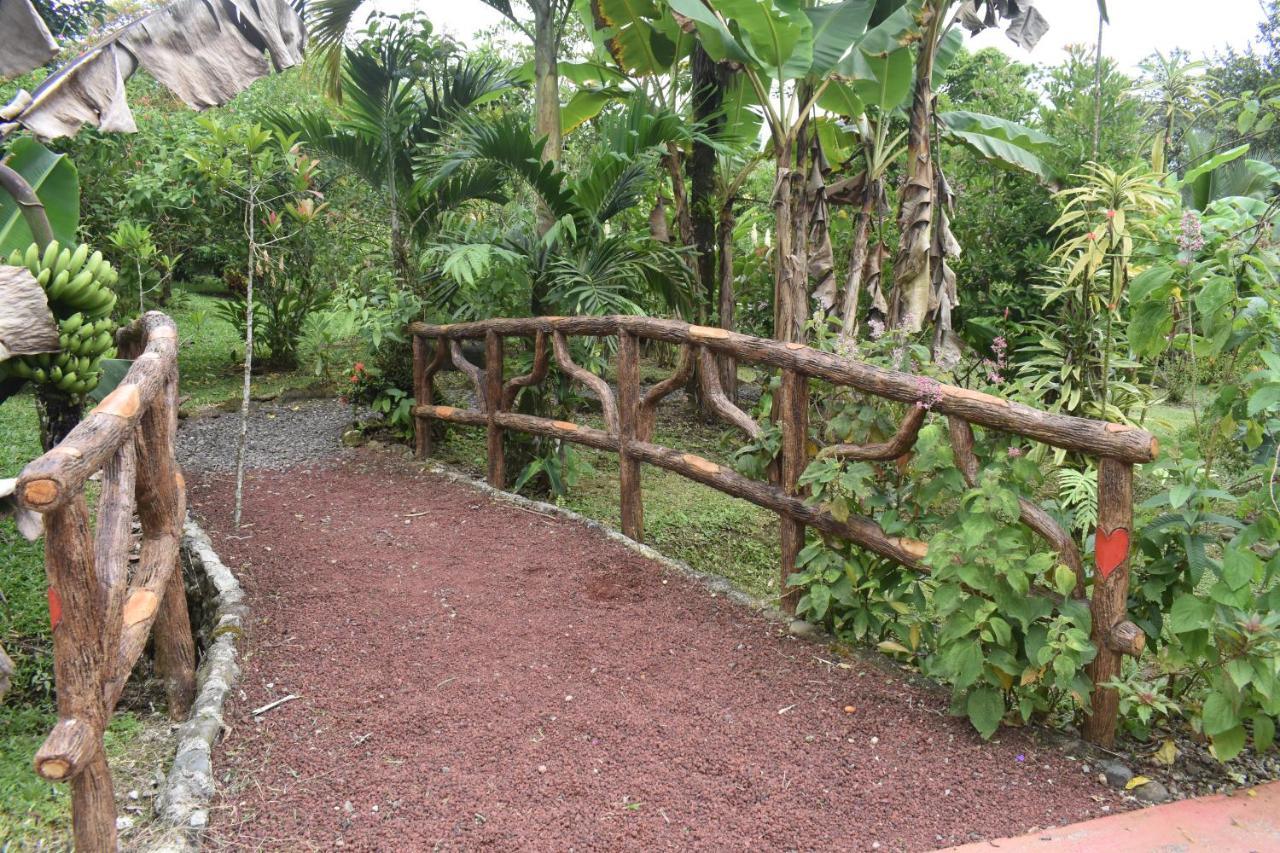 Hotel Roca Negra Del Arenal La Fortuna Екстериор снимка