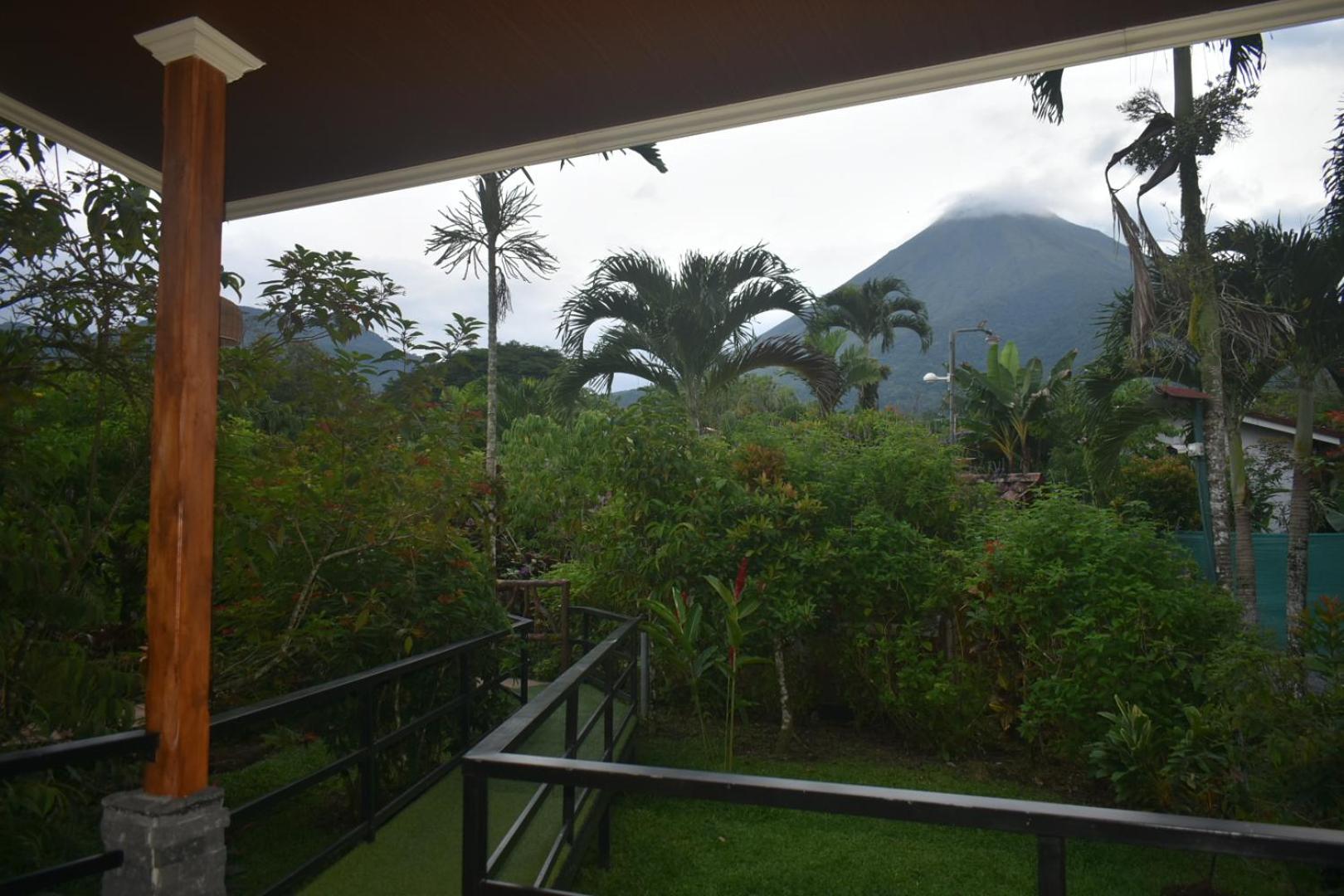 Hotel Roca Negra Del Arenal La Fortuna Екстериор снимка