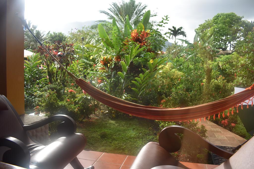 Hotel Roca Negra Del Arenal La Fortuna Екстериор снимка